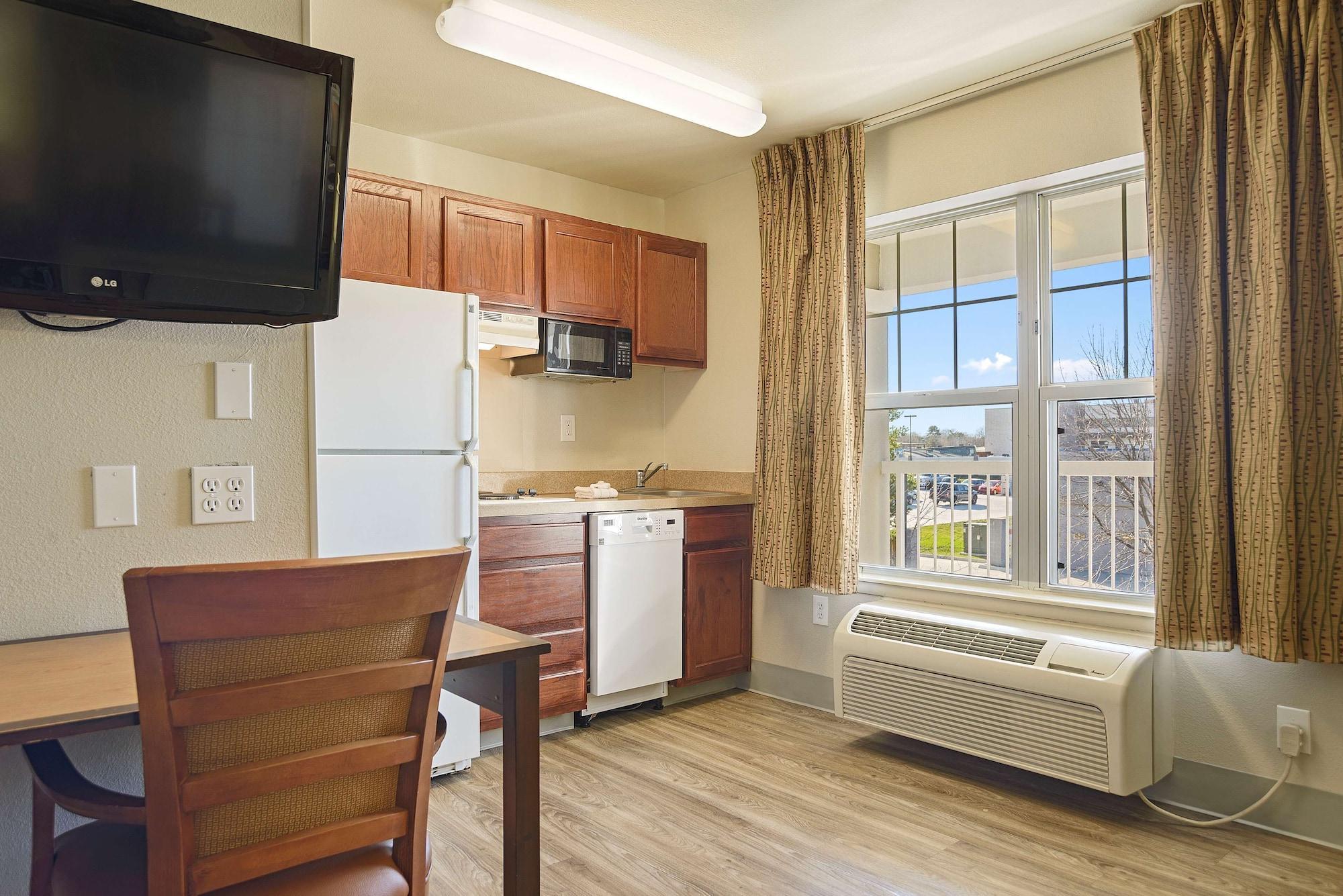 Extended Stay America Suites - Kansas City - Lenexa - 87Th St Overland Park Kültér fotó